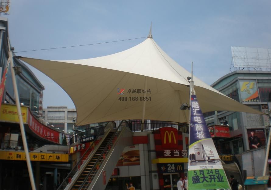 地下商場(chǎng)入口